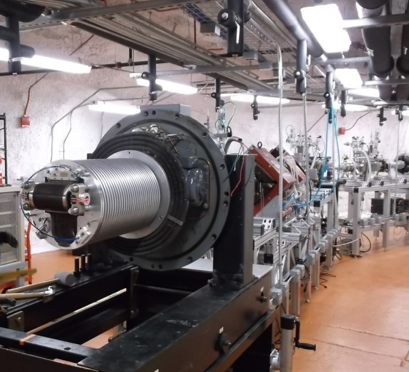 1MV Caspar accelerator mounted in the accelerator vault